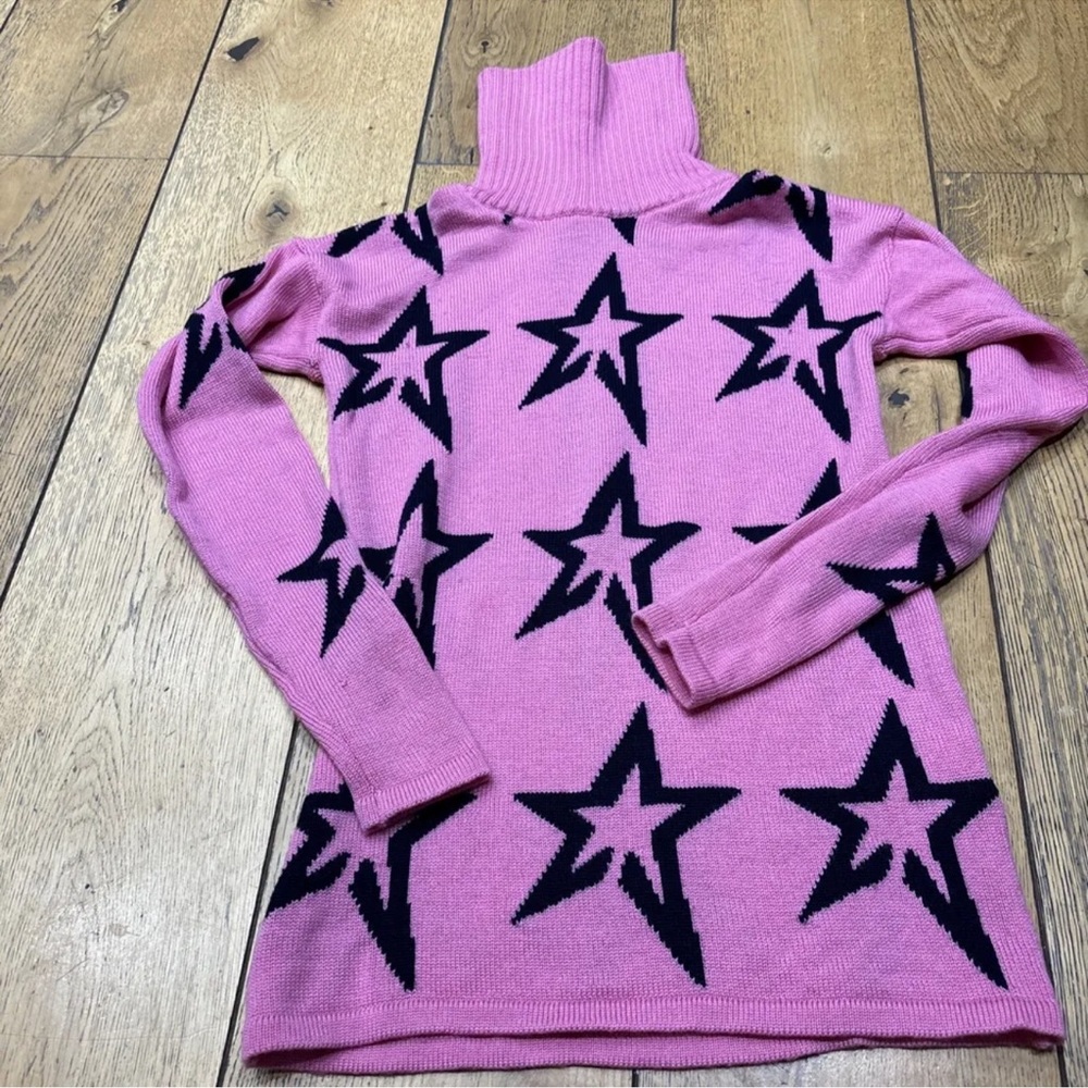 Perfect moment girls size 10 or women’s xxs turtleneck
